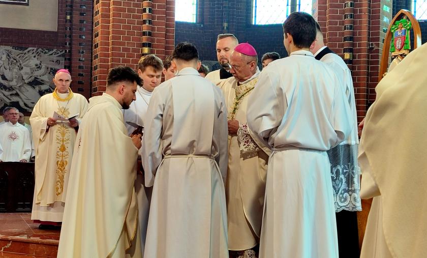 wizytacja kanoniczna biskupa – fundament i znak jedności Kościoła